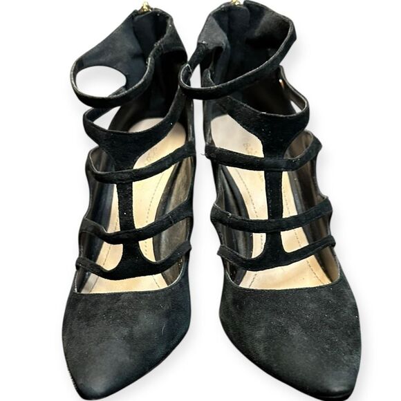 BCBG GENERATION Women’s Black Cutout Suede Pointed Toe High Heel Pumps Size 9.5 - Picture 2 of 6